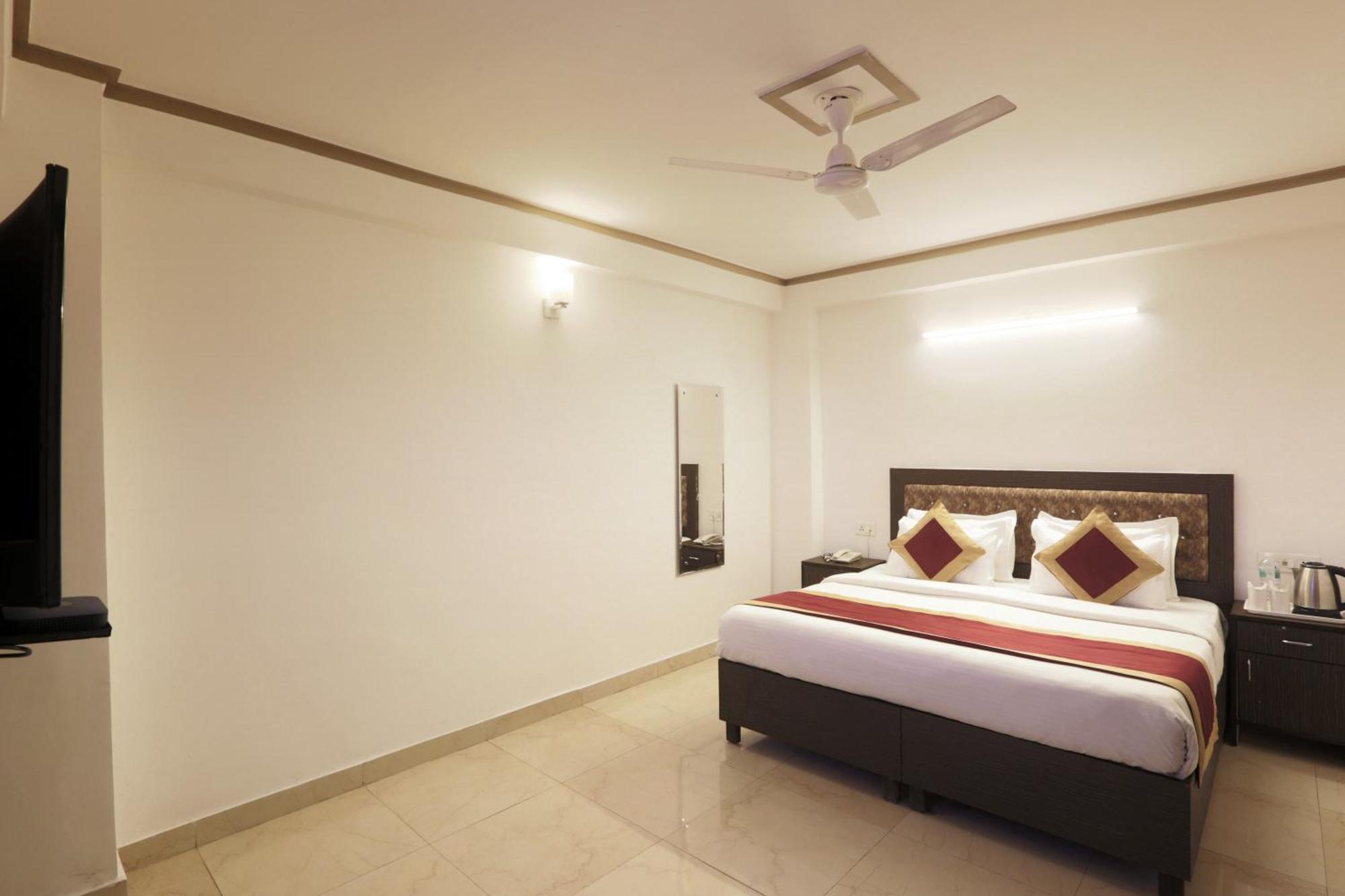 Hotel The Ocean Near Igi Airport New Delhi Buitenkant foto
